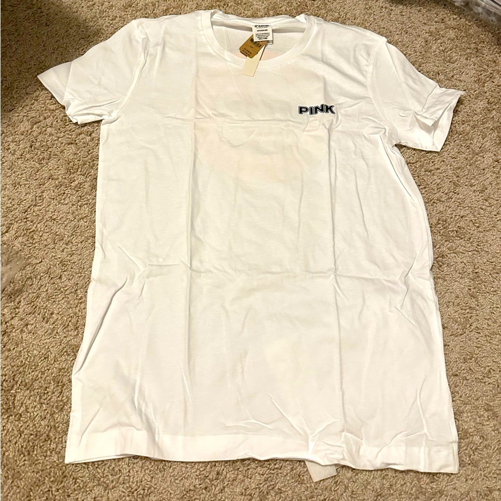 Vs pink small t shirt hot pink round graphics in the back